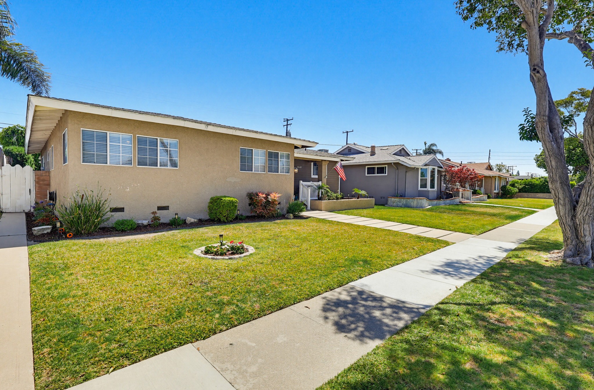 Virtual tour photo 3 of 94 for 6448 E Pageantry St