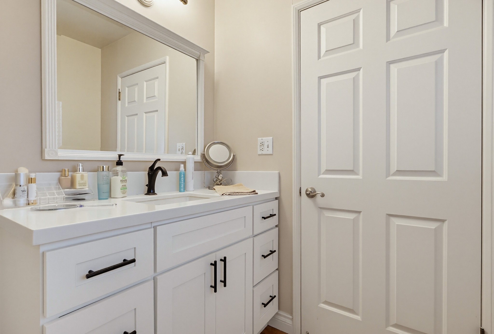 Virtual tour photo 25 of 94 for 6448 E Pageantry St