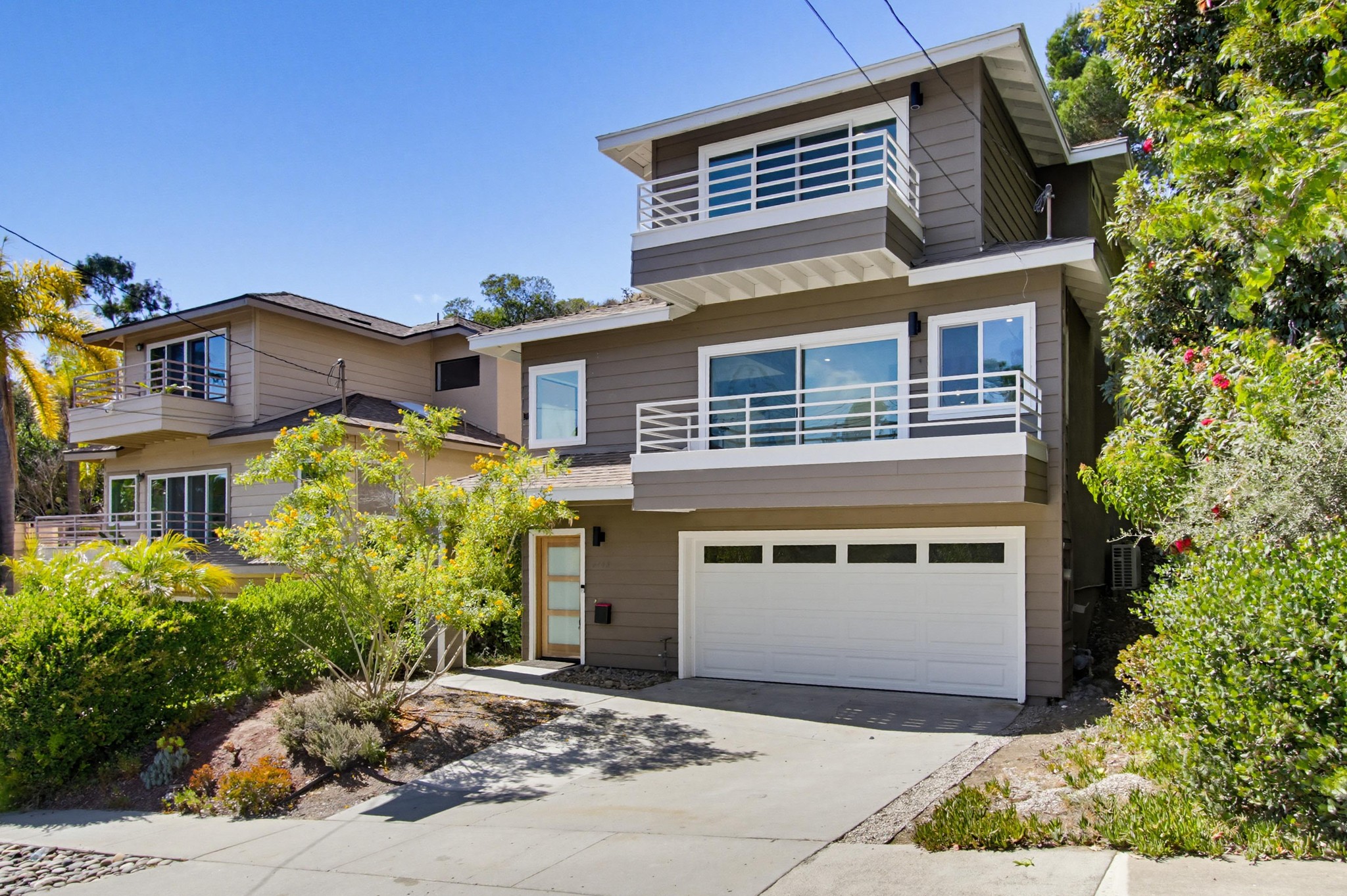 Virtual tour photo 4 of 44 for 6448 Glidden St