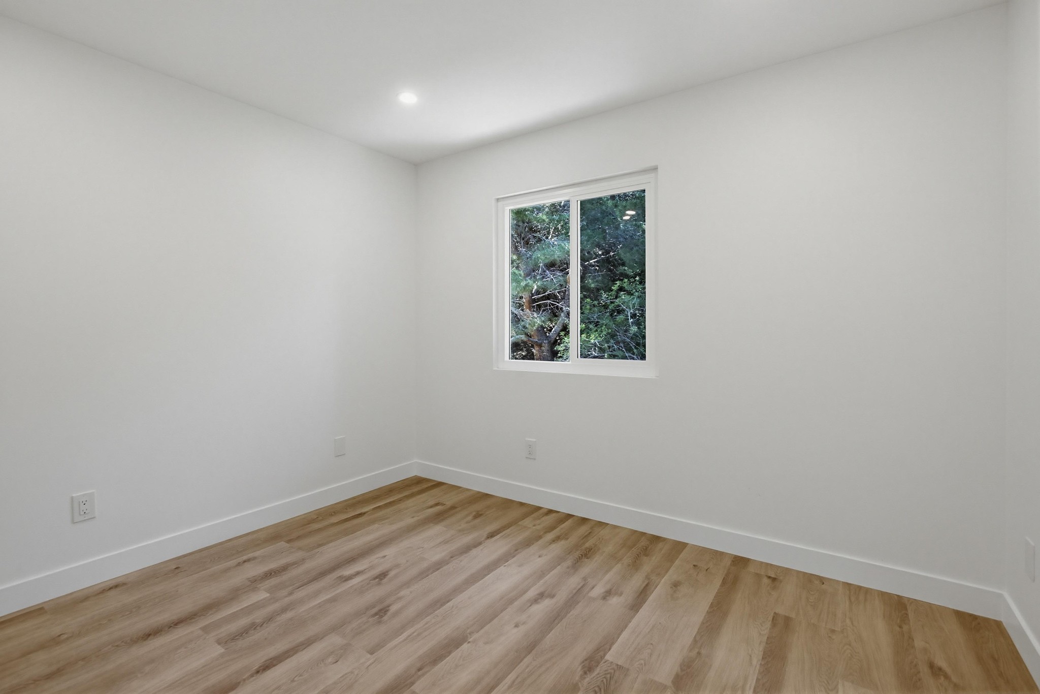 Virtual tour photo 25 of 44 for 6448 Glidden St