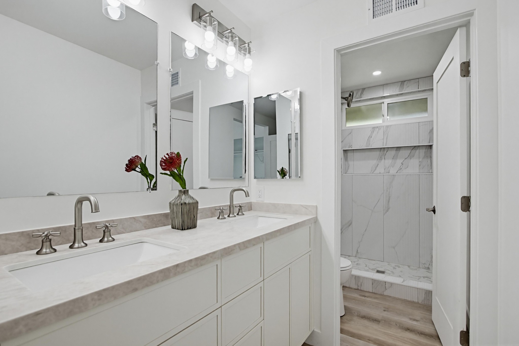 Virtual tour photo 35 of 44 for 6448 Glidden St