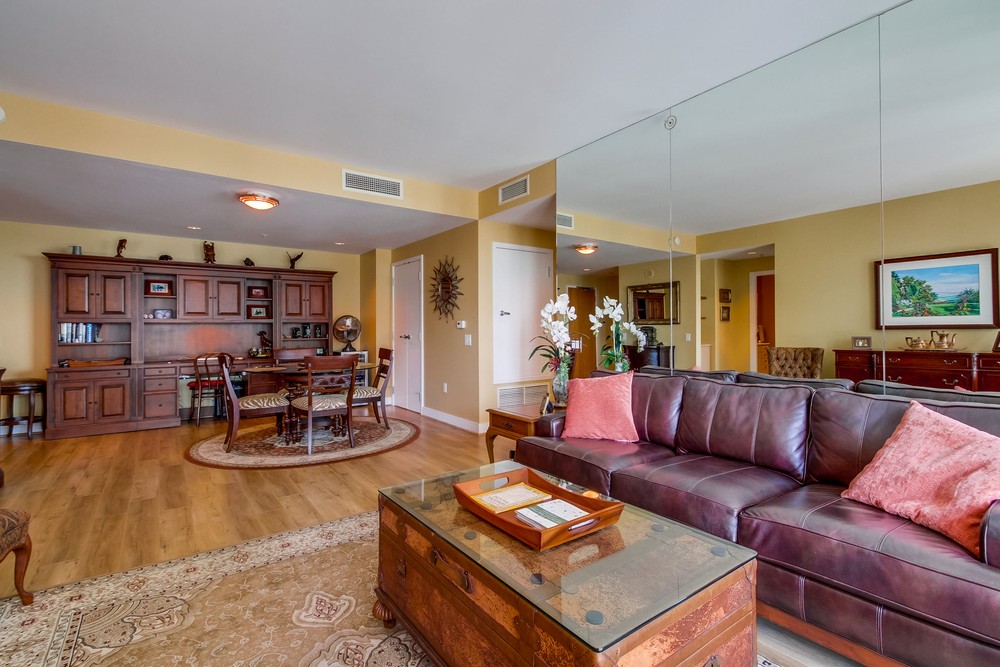 Virtual tour photo 8 of 43 for 645 Front St #1014