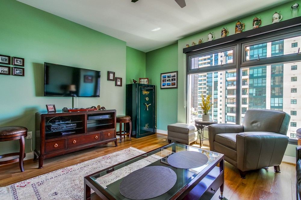 Virtual tour photo 16 of 43 for 645 Front St #1014