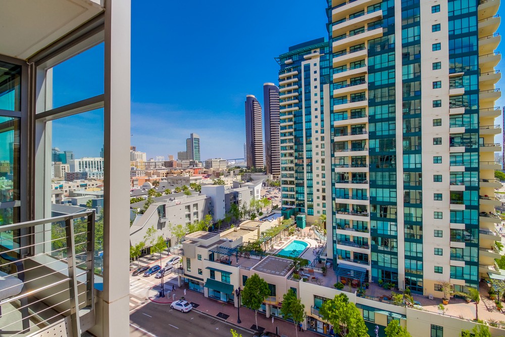 Virtual tour photo 33 of 43 for 645 Front St #1014