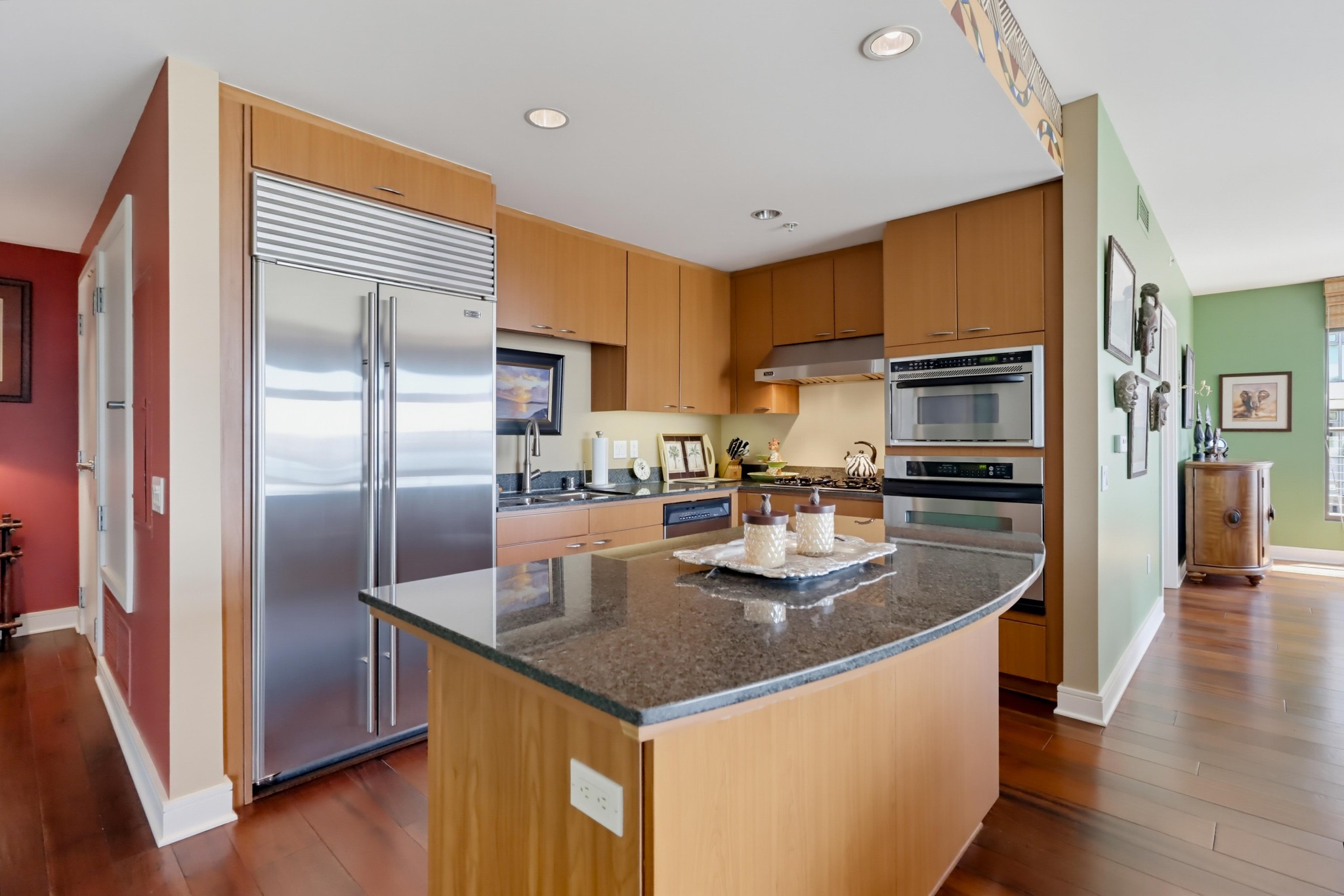 Virtual tour photo 12 of 53 for 645 Front St