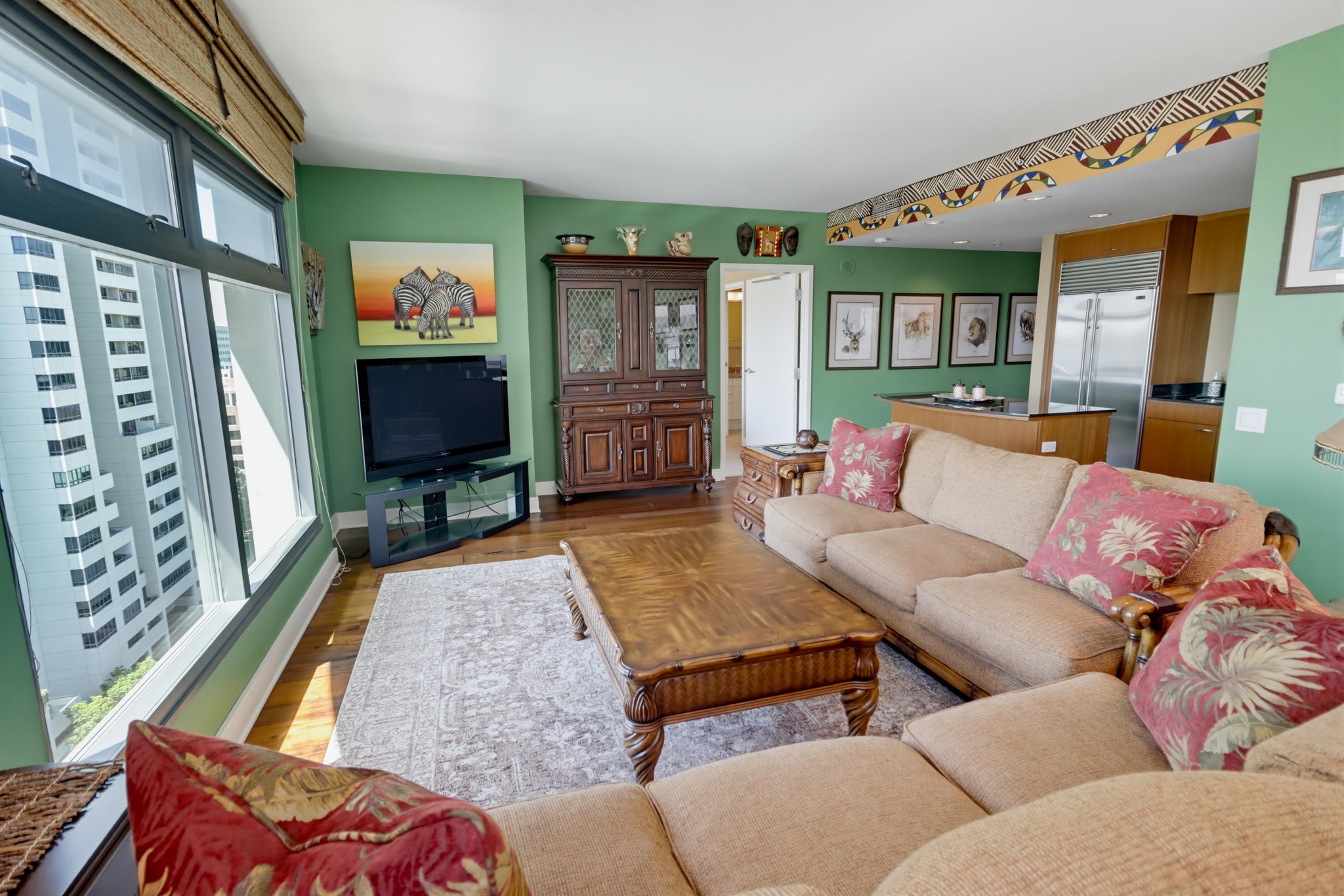 Virtual tour photo 19 of 53 for 645 Front St