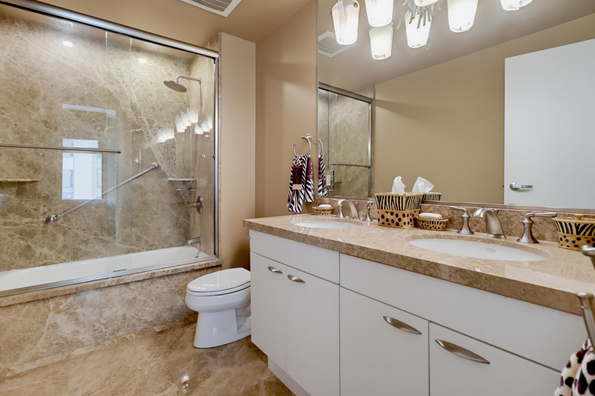 Virtual tour photo 41 of 53 for 645 Front St