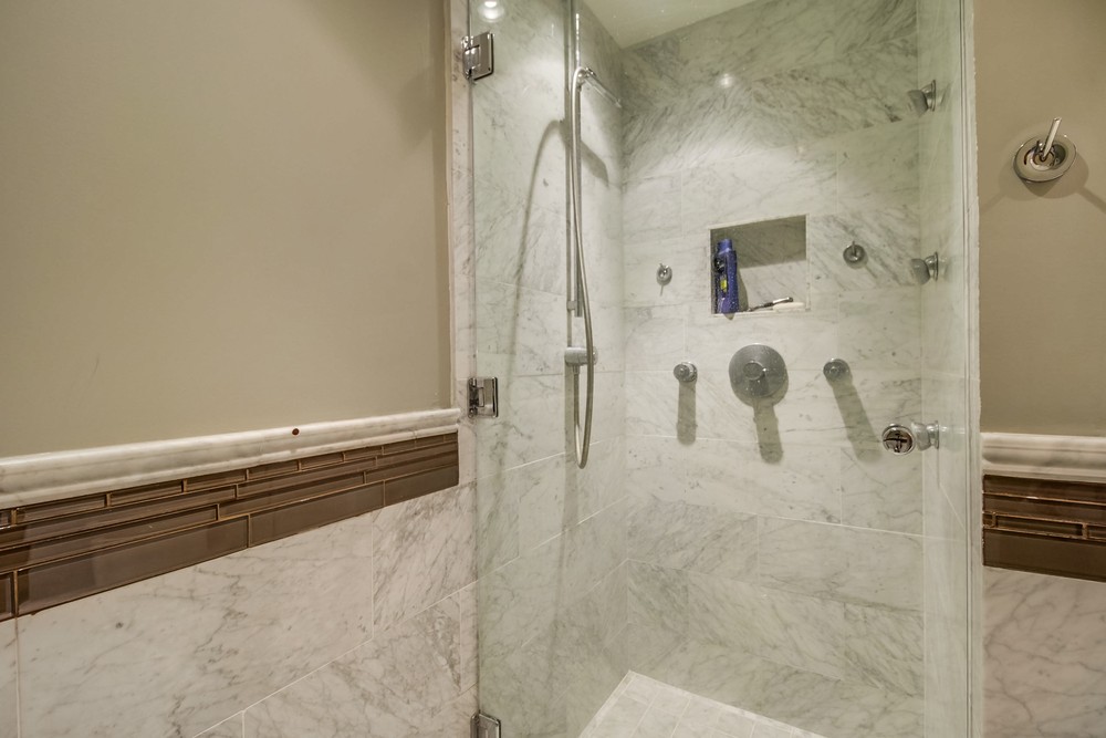 Virtual tour photo 29 of 40 for 645 Front St