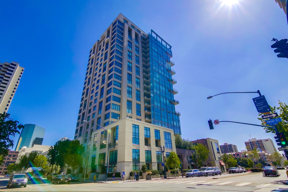 Virtual tour photo 1 of 38 for 645 Front St