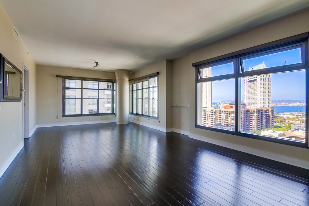 Virtual tour photo 11 of 38 for 645 Front St