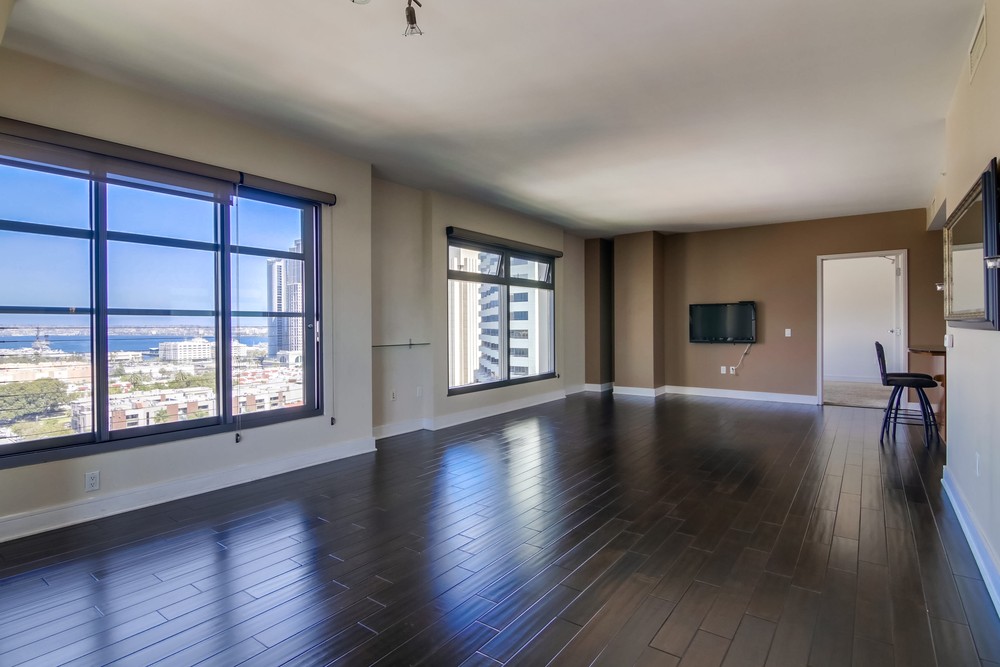 Virtual tour photo 13 of 38 for 645 Front St