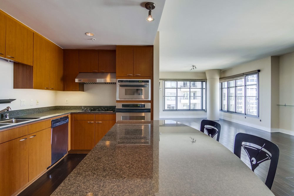 Virtual tour photo 20 of 38 for 645 Front St
