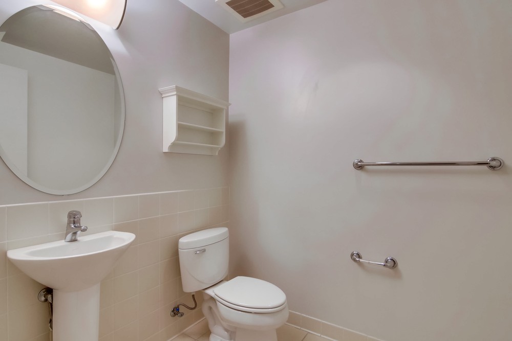 Virtual tour photo 23 of 38 for 645 Front St