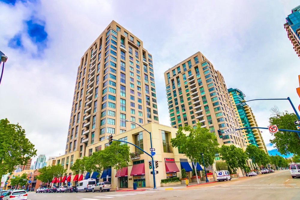 Virtual tour photo 1 of 63 for 645 Front St