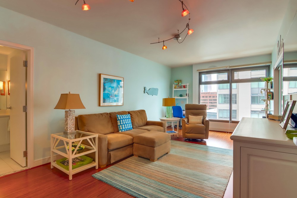 Virtual tour photo 10 of 63 for 645 Front St