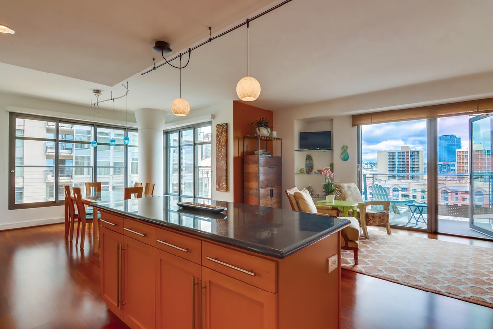 Virtual tour photo 32 of 63 for 645 Front St