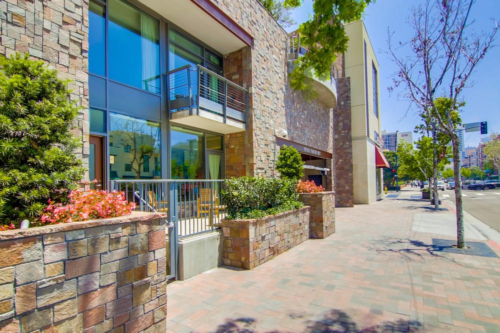 Virtual tour photo 14 of 103 for 645 Front St UNIT 101