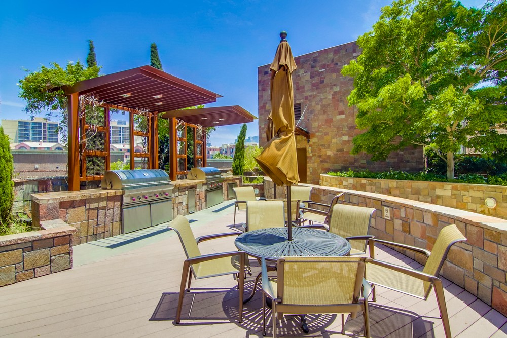 Virtual tour photo 101 of 103 for 645 Front St UNIT 101