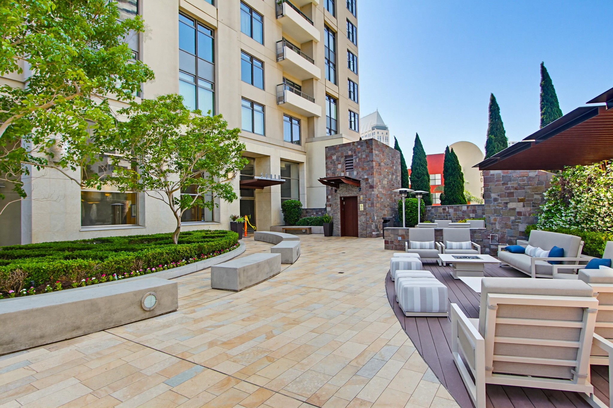 Virtual tour photo 4 of 57 for 645 Front St UNIT 1208