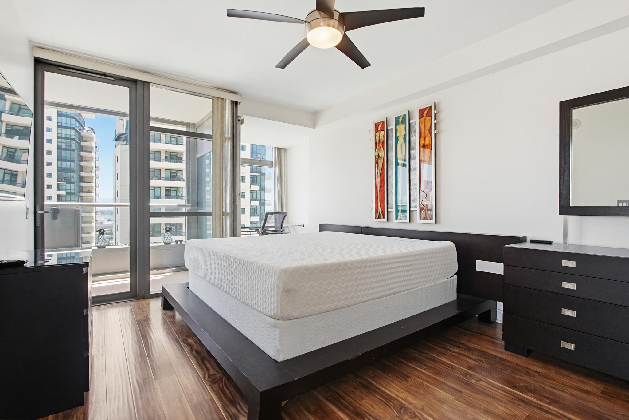 Virtual tour photo 33 of 57 for 645 Front St UNIT 1208
