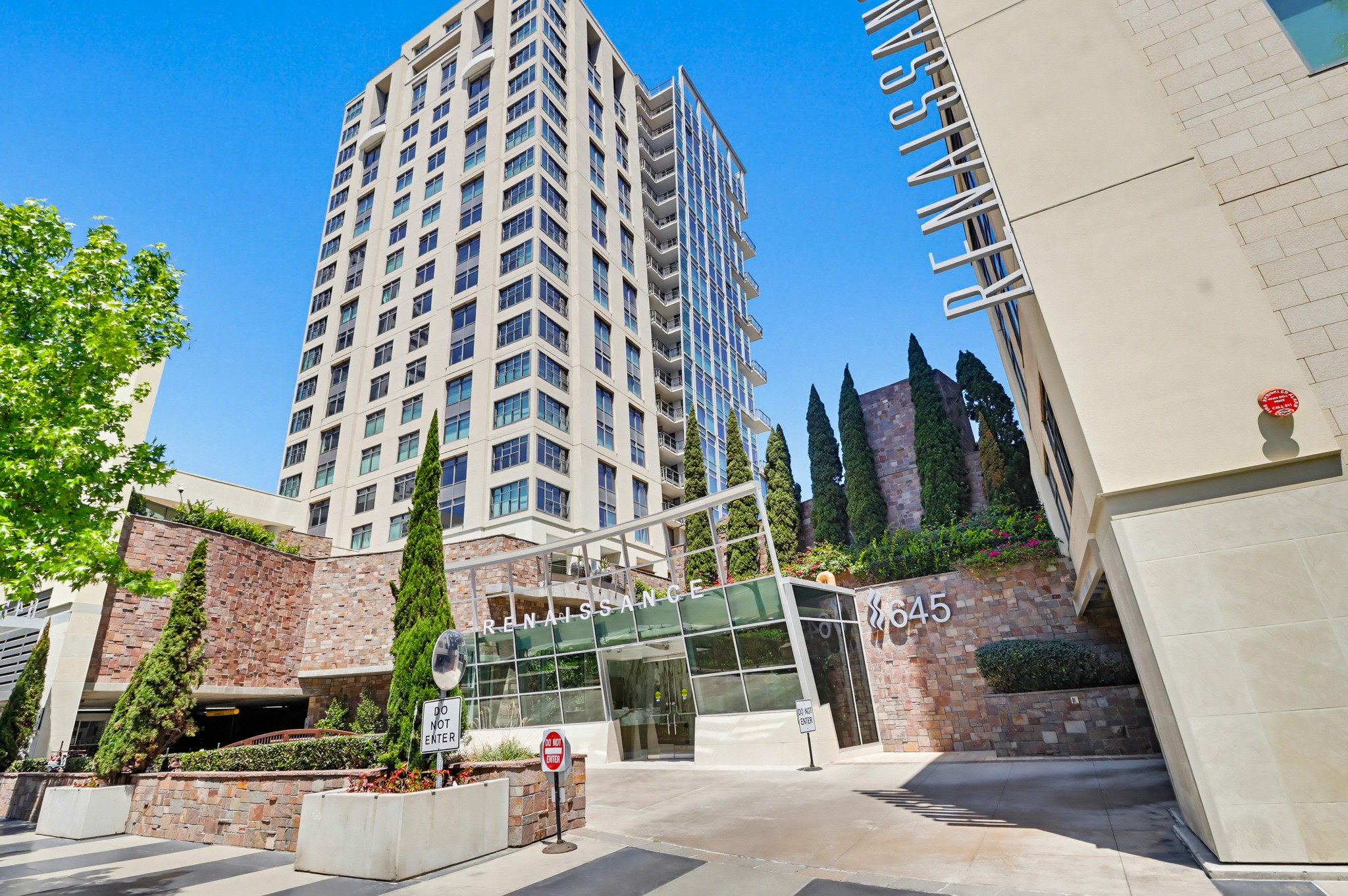 Virtual tour photo 1 of 51 for 645 Front St UNIT 1806