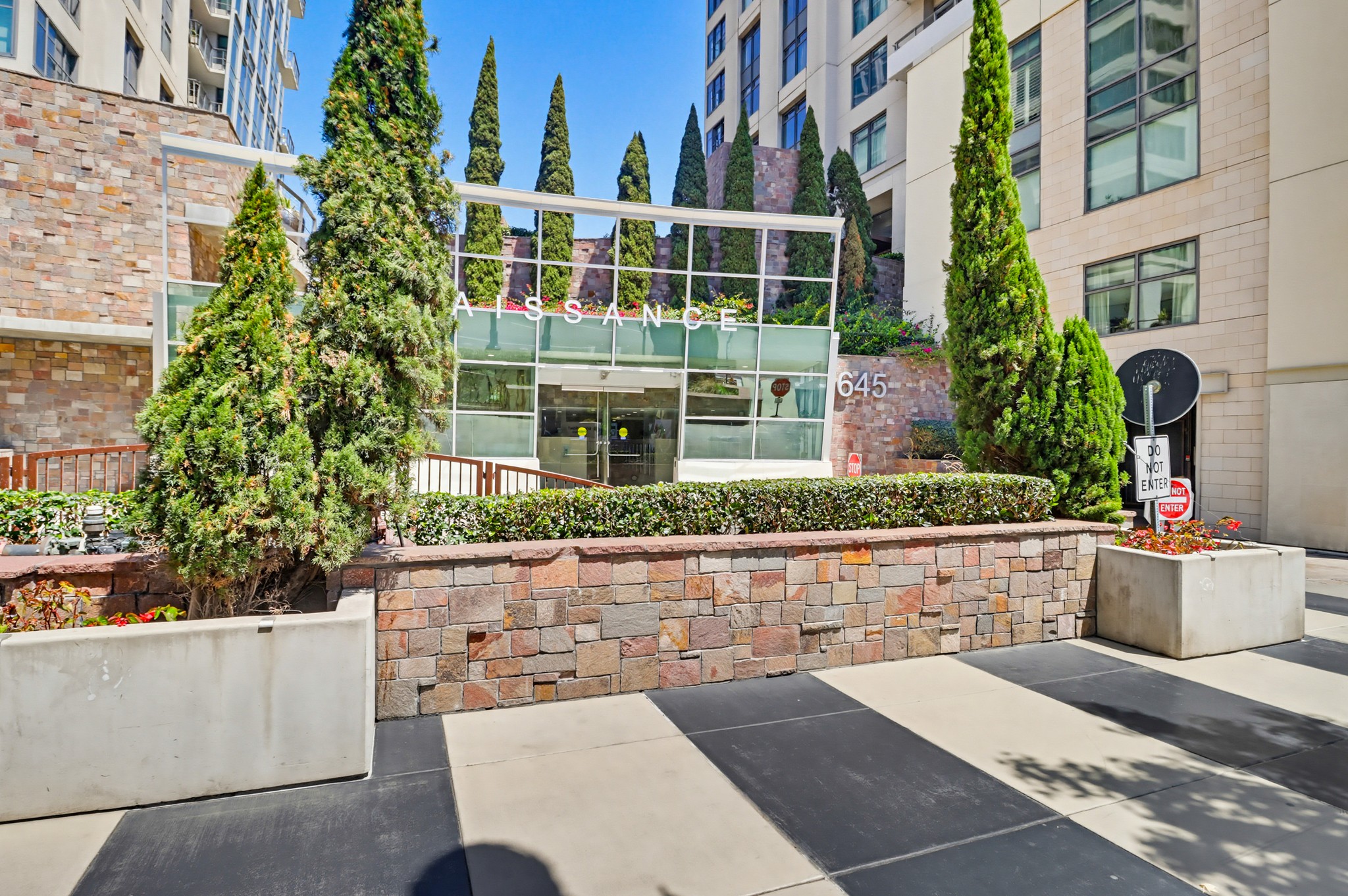 Virtual tour photo 5 of 51 for 645 Front St UNIT 1806