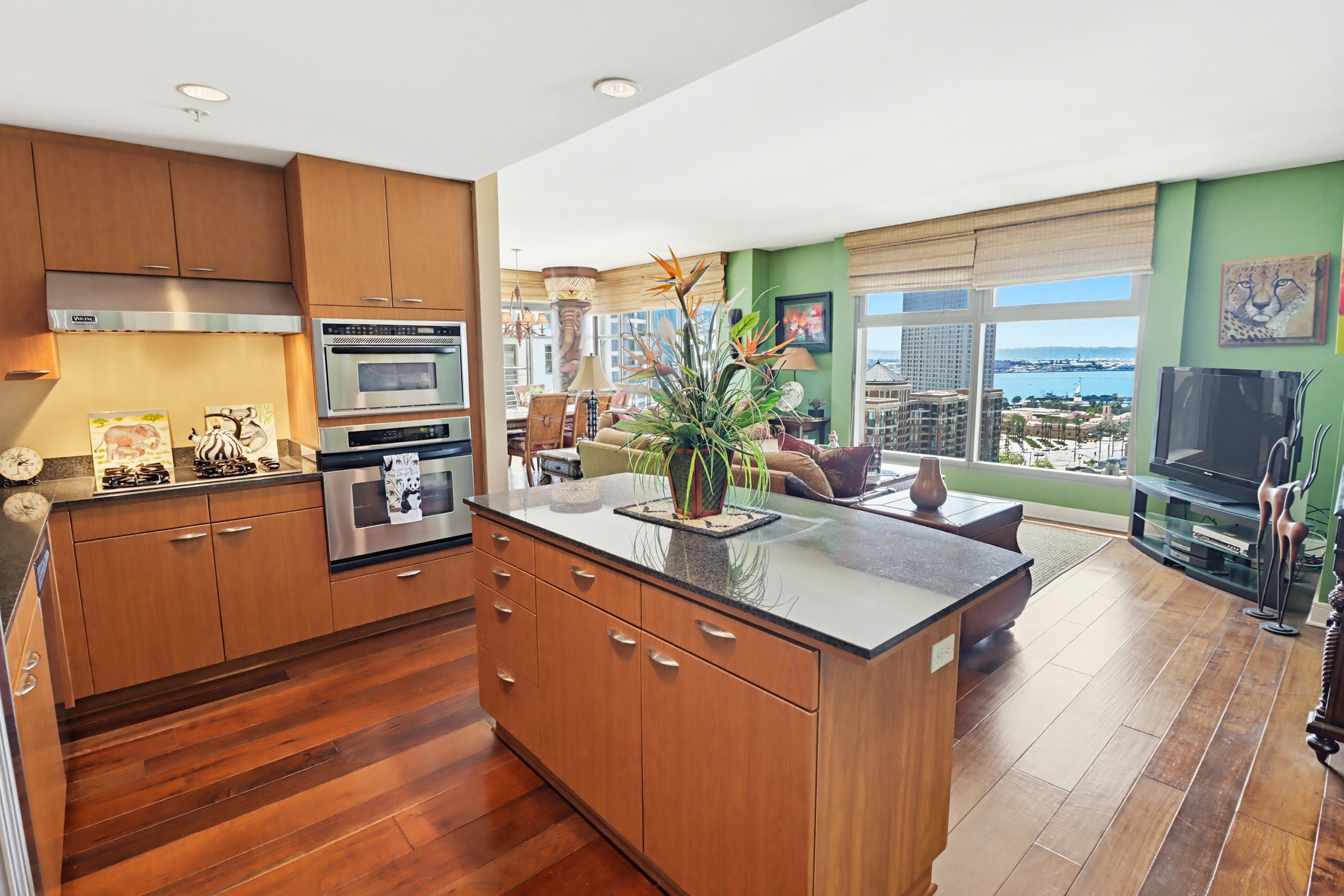 Virtual tour photo 9 of 51 for 645 Front St UNIT 1806