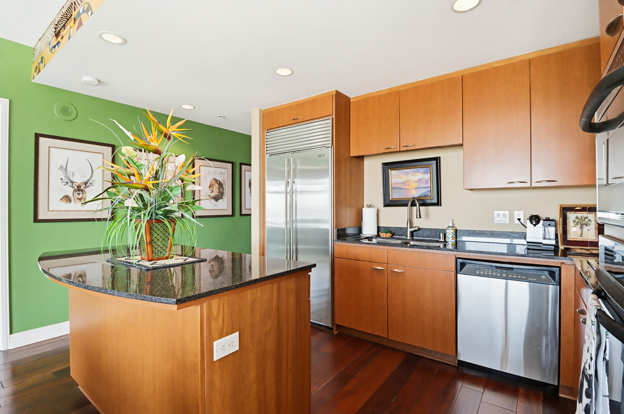 Virtual tour photo 11 of 51 for 645 Front St UNIT 1806