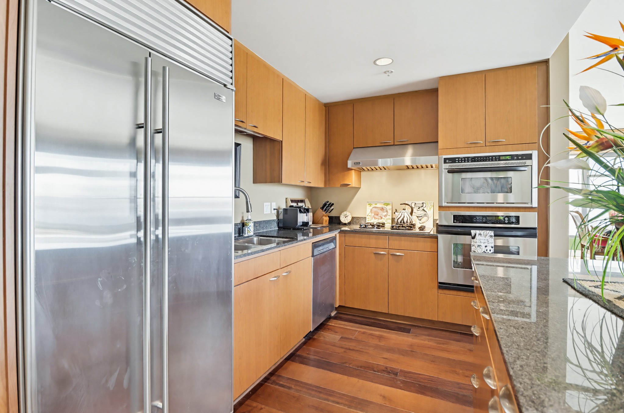 Virtual tour photo 14 of 51 for 645 Front St UNIT 1806