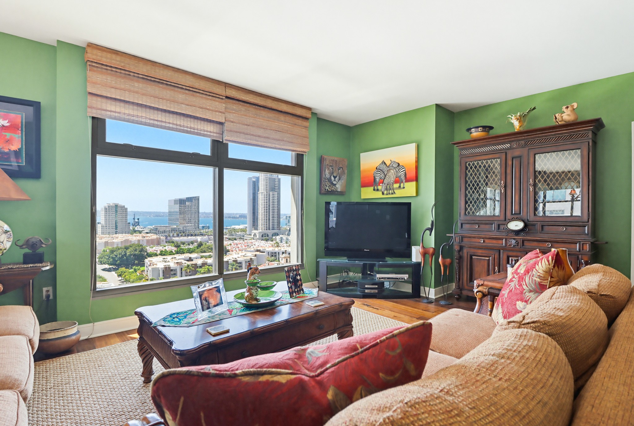 Virtual tour photo 25 of 51 for 645 Front St UNIT 1806