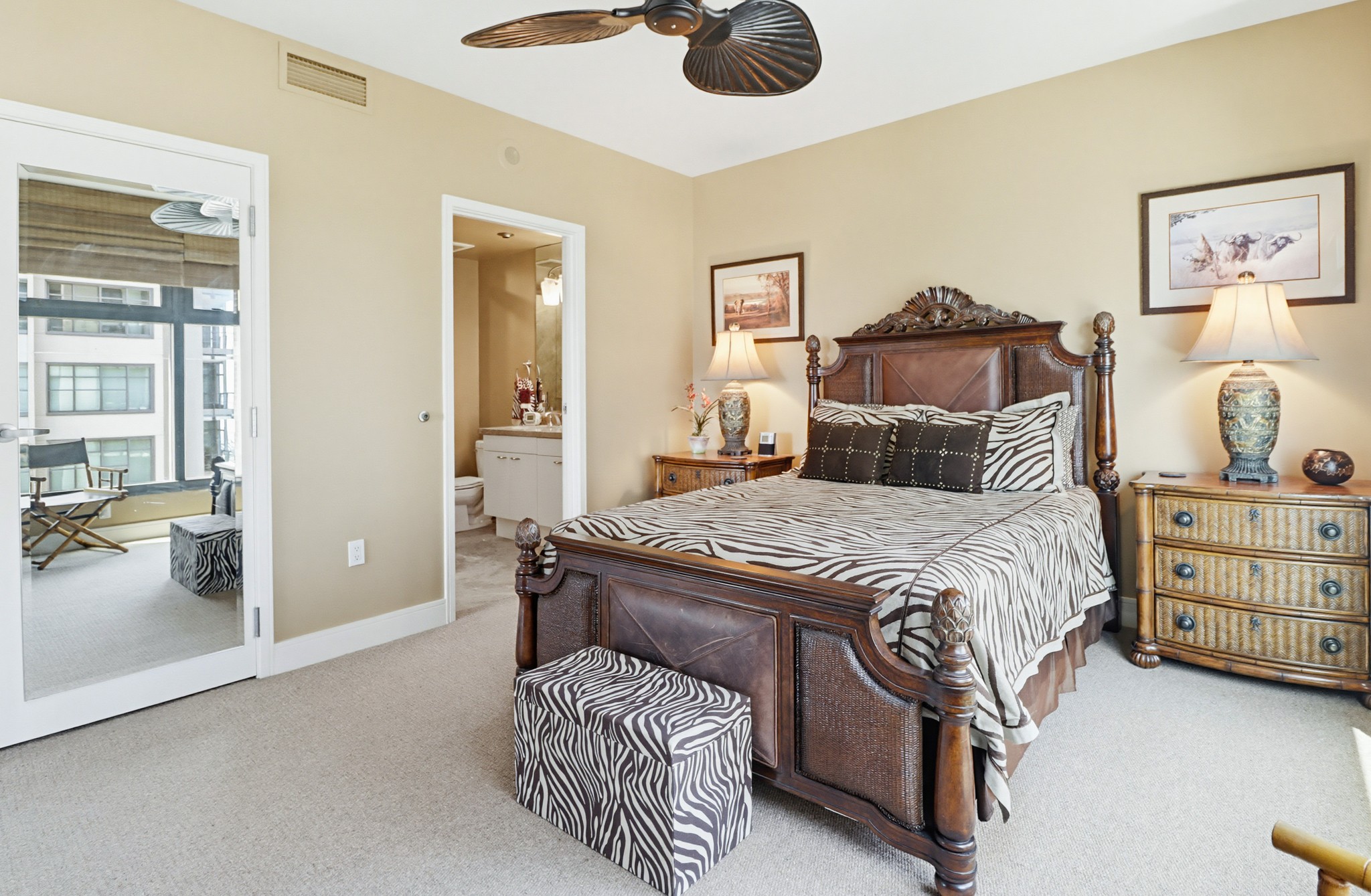 Virtual tour photo 32 of 51 for 645 Front St UNIT 1806