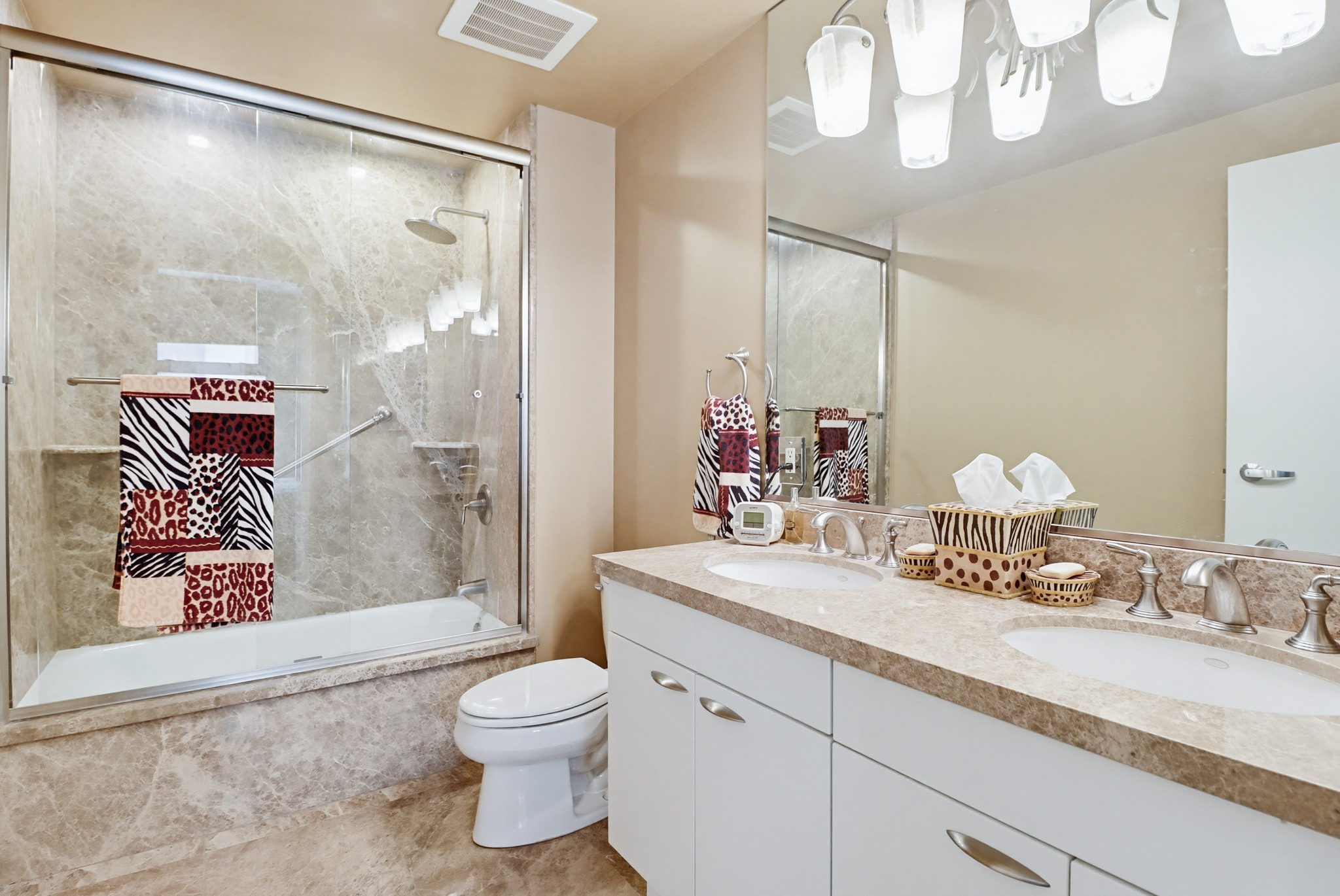 Virtual tour photo 33 of 51 for 645 Front St UNIT 1806