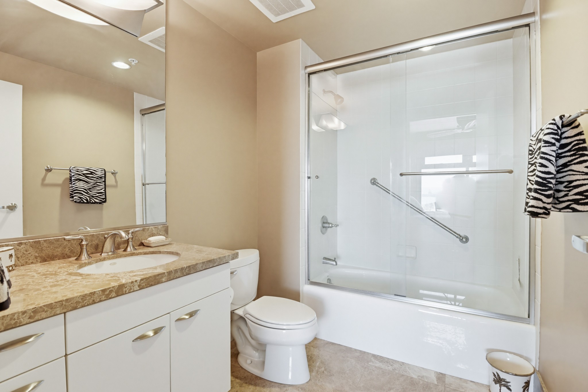 Virtual tour photo 39 of 51 for 645 Front St UNIT 1806