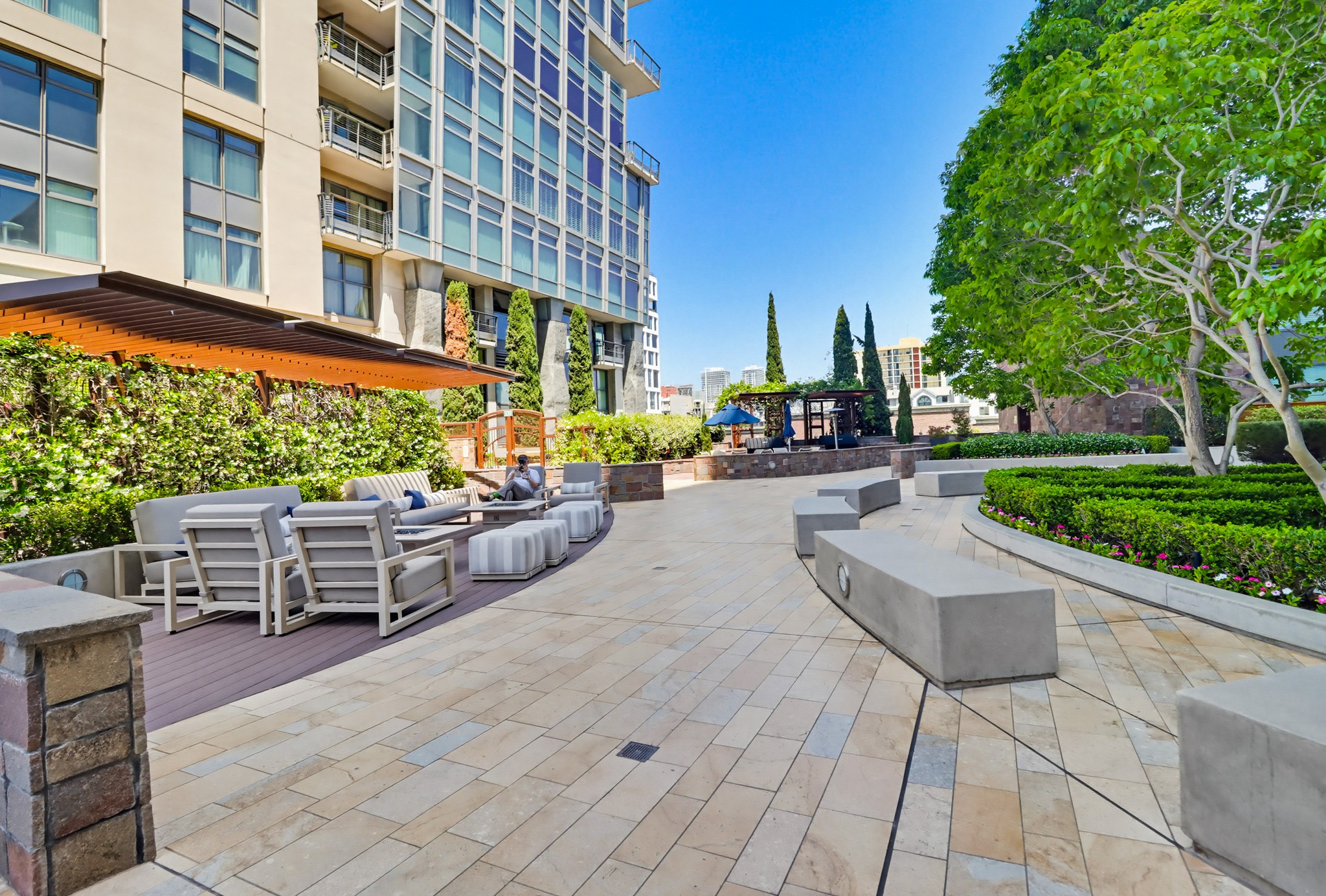 Virtual tour photo 49 of 51 for 645 Front St UNIT 1806