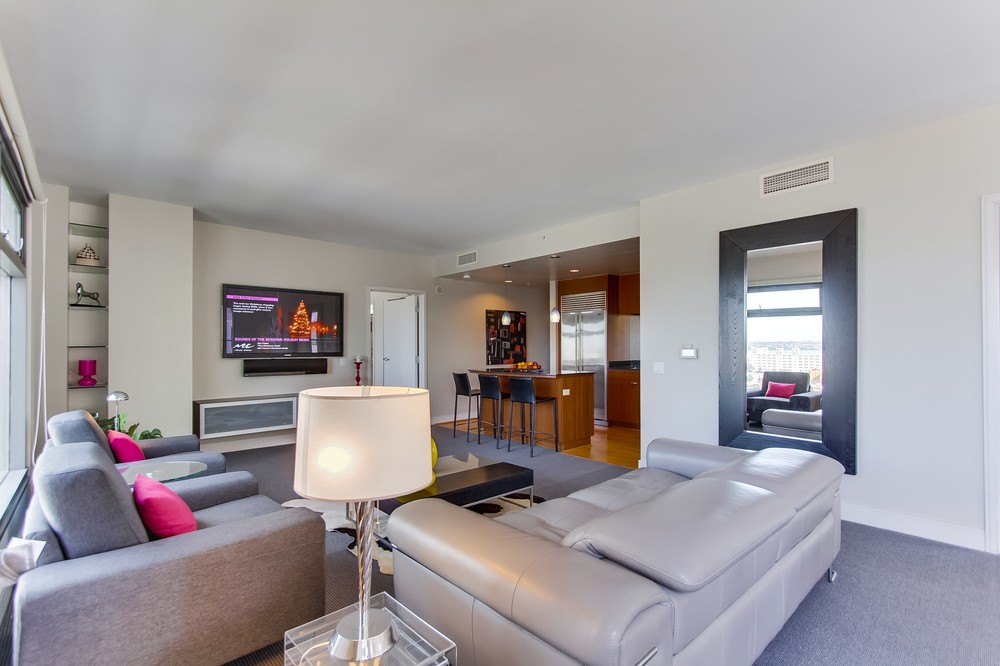 Virtual tour photo 4 of 44 for 645 Front Street #1406