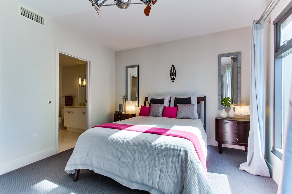 Virtual tour photo 14 of 44 for 645 Front Street #1406