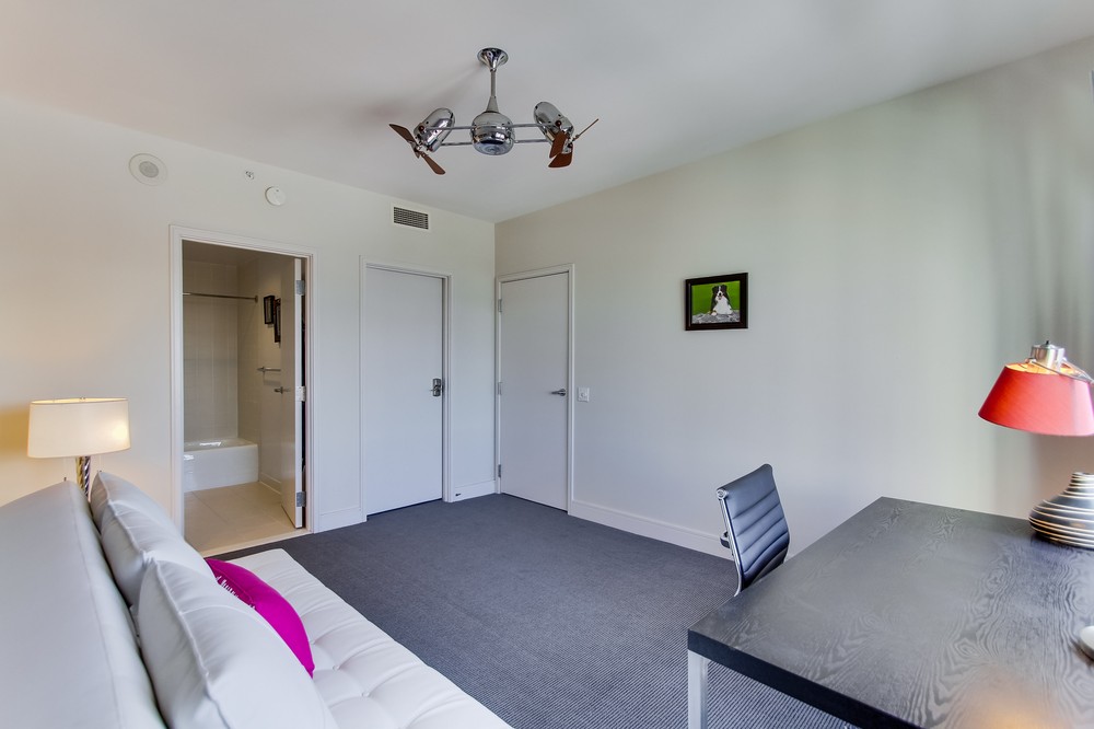 Virtual tour photo 20 of 44 for 645 Front Street #1406