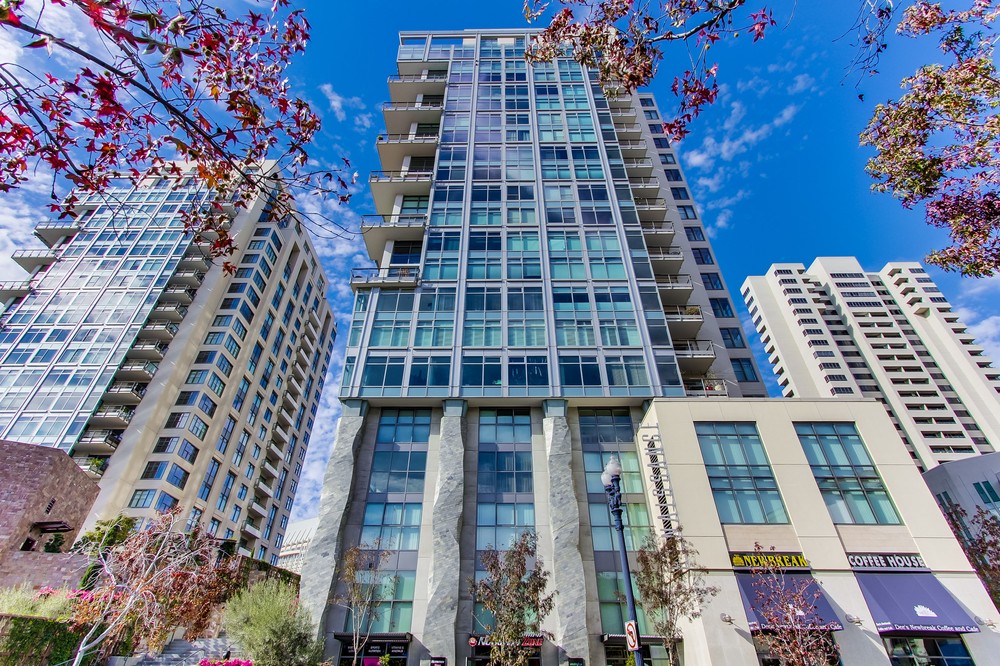 Virtual tour photo 32 of 44 for 645 Front Street #1406