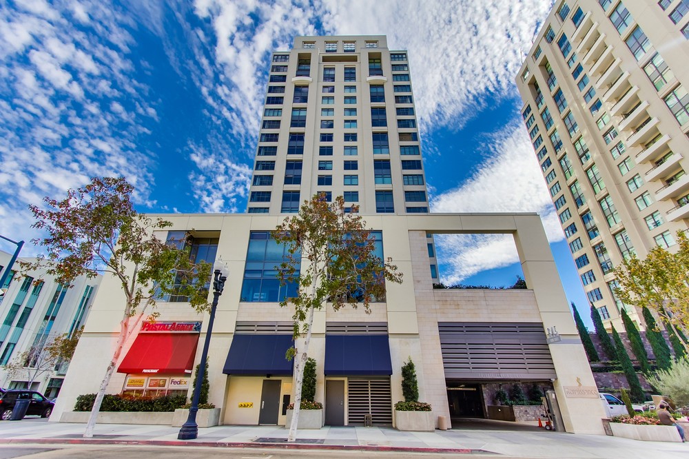 Virtual tour photo 34 of 44 for 645 Front Street #1406