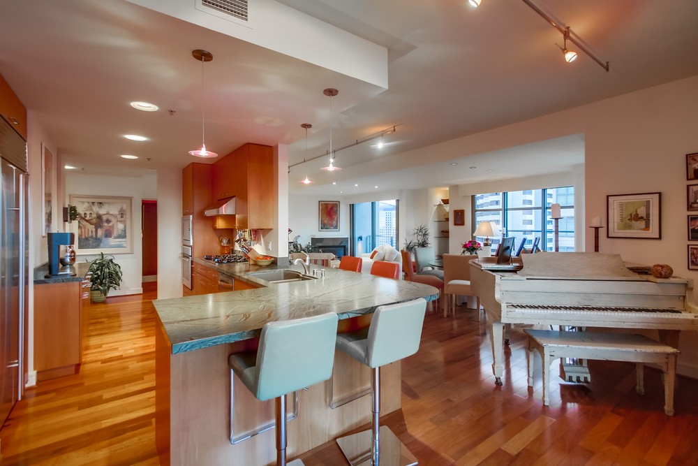 Virtual tour photo 51 of 112 for 645 Front Street