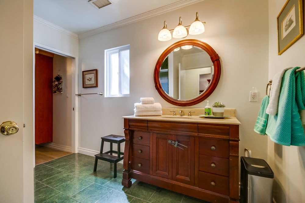 Virtual tour photo 23 of 35 for 6541 Delbarton St