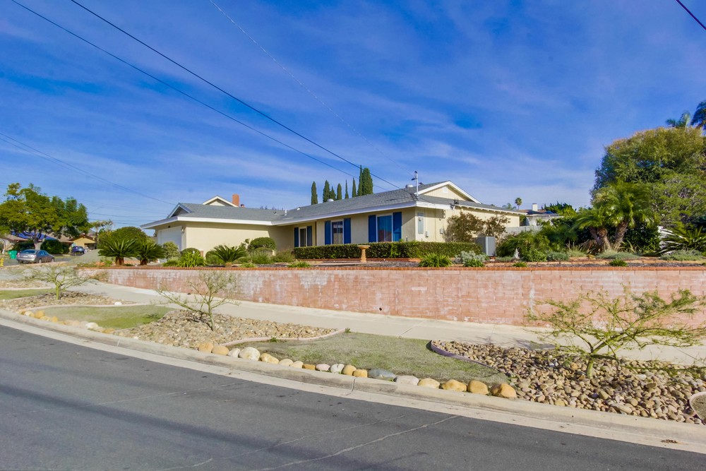 Virtual tour photo 3 of 49 for 6459 Lake Shore Dr
