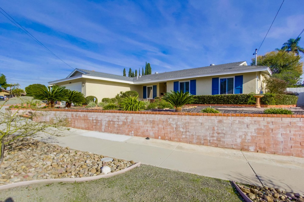 Virtual tour photo 4 of 49 for 6459 Lake Shore Dr