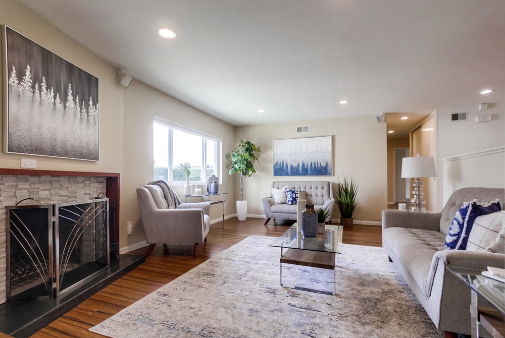 Virtual tour photo 15 of 49 for 6459 Lake Shore Dr