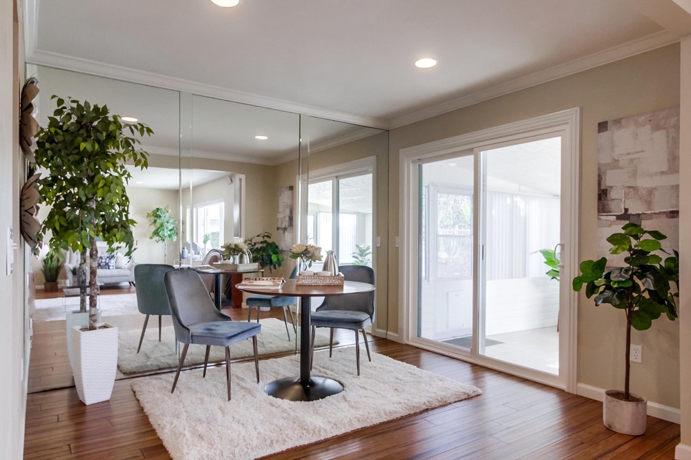 Virtual tour photo 17 of 49 for 6459 Lake Shore Dr