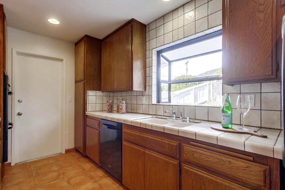 Virtual tour photo 23 of 49 for 6459 Lake Shore Dr