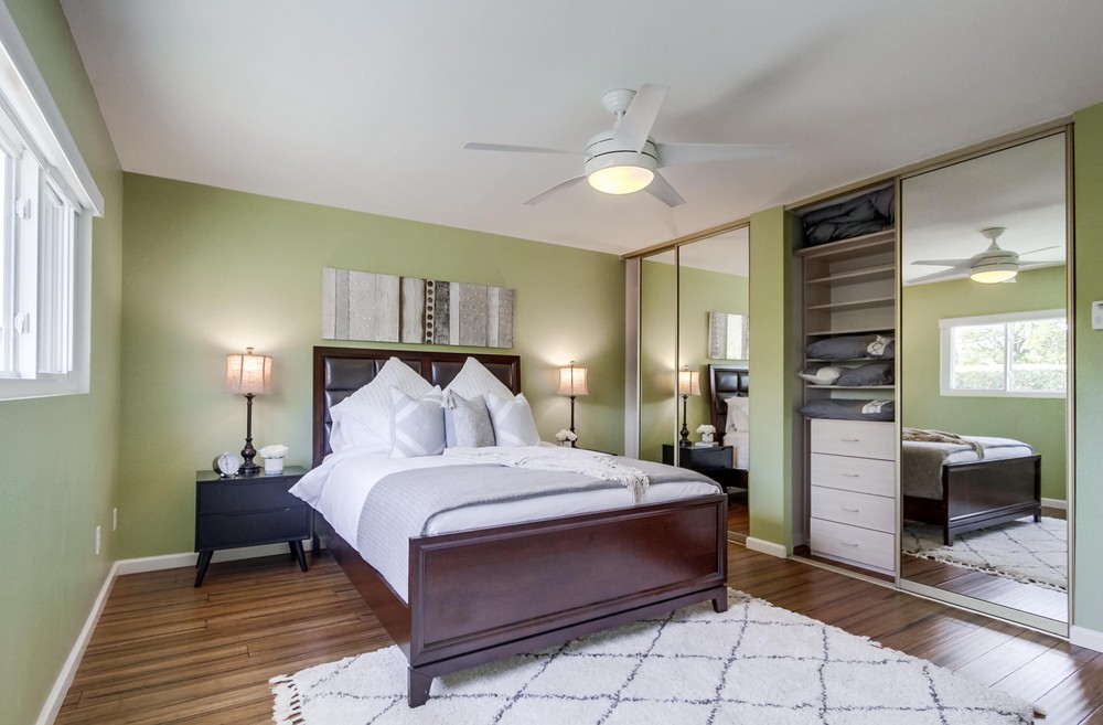 Virtual tour photo 29 of 49 for 6459 Lake Shore Dr