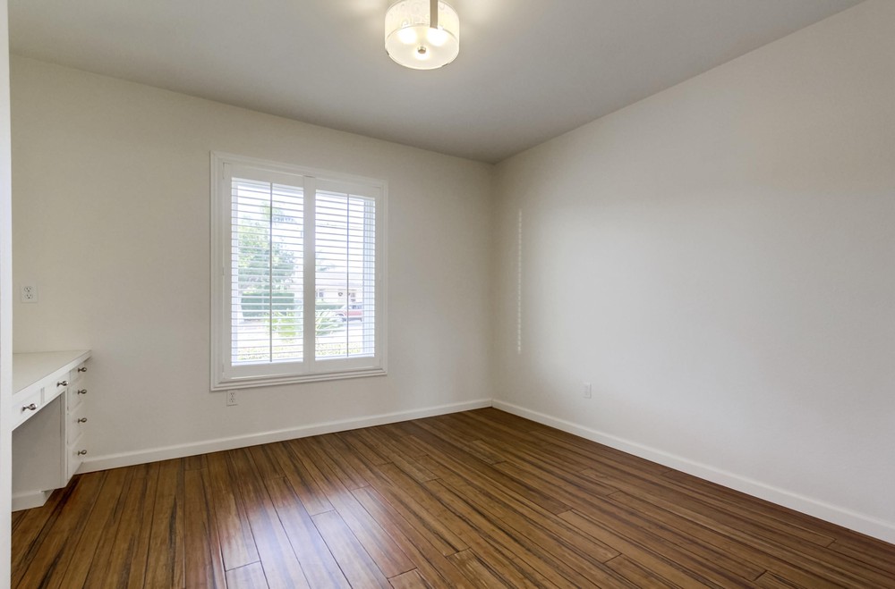 Virtual tour photo 33 of 49 for 6459 Lake Shore Dr