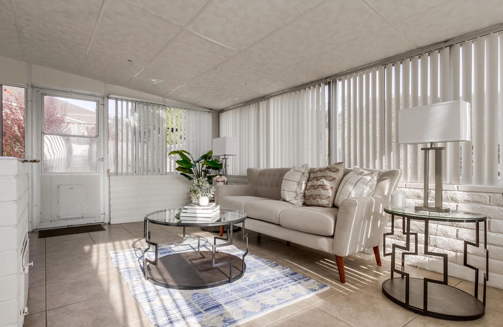 Virtual tour photo 42 of 49 for 6459 Lake Shore Dr