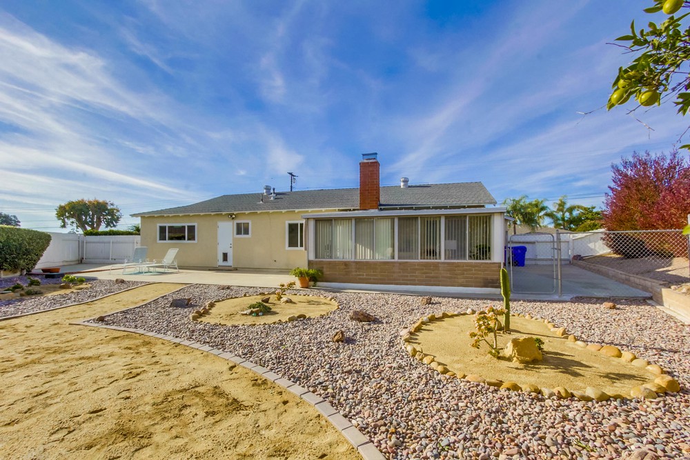 Virtual tour photo 50 of 49 for 6459 Lake Shore Dr
